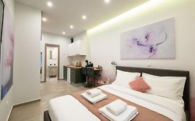 Dk Mini Studio White Tower